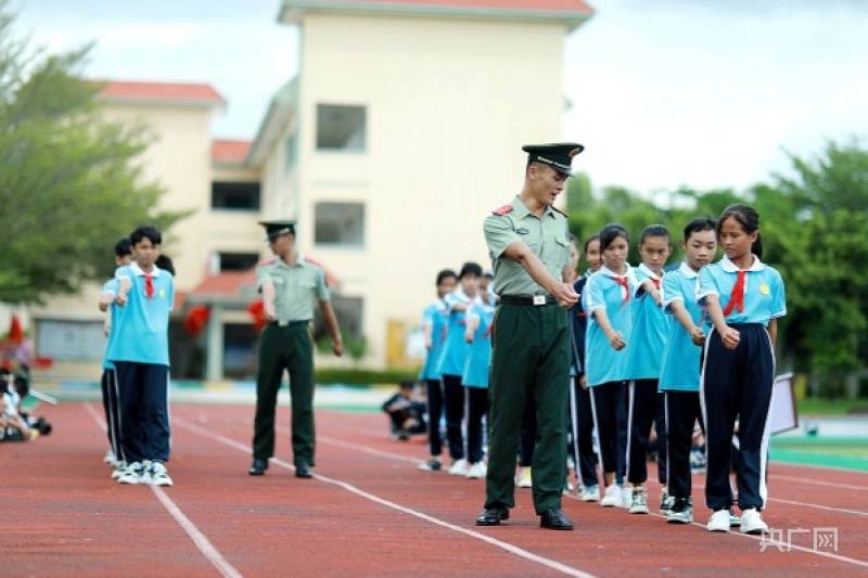 国防教育图片大全,历史、现在与未来的见证,国防教育图片大全,历史、现代与未来的见证