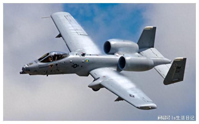 揭秘罕见的早期照片,A-10对地攻击机的诞生与成长历程,A-10对地攻击机的诞生与成长历程,罕见早期照片揭秘