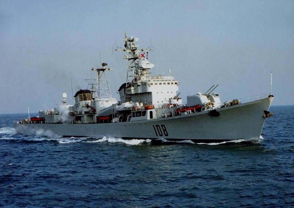 大连号051导弹驱逐舰，中国海军的骄傲，中国海军的骄傲，大连号051导弹驱逐舰