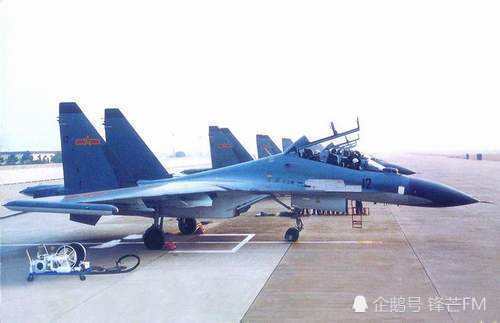 歼16与歼11及苏-30之间的区别与对比,歼16、歼11与苏-30,深度对比解析