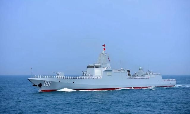 海军70周年阅舰式，055型驱逐舰的荣耀时刻，海军70周年阅舰式，055型驱逐舰的辉煌瞬间