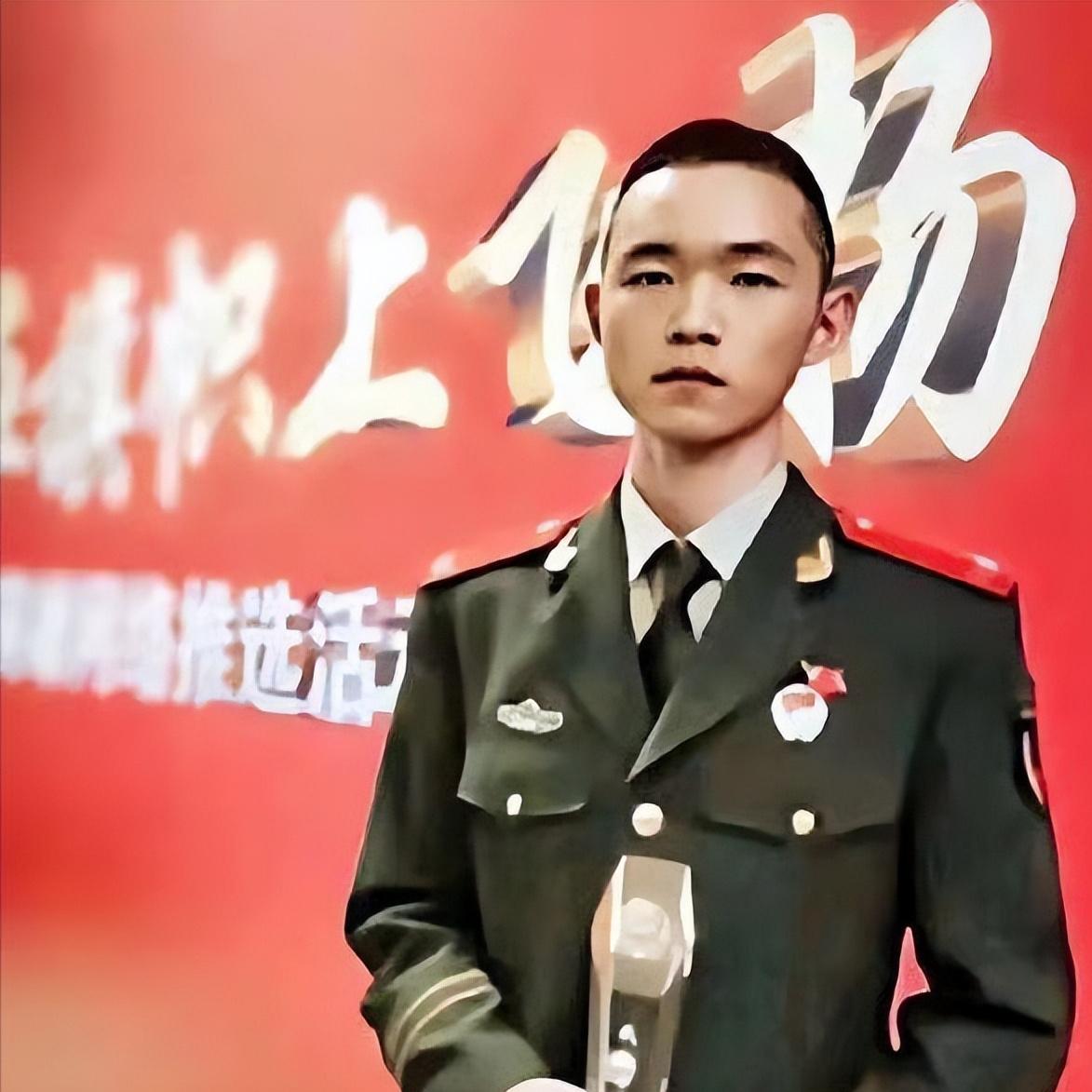 武警警服，荣耀与责任的象征，武警警服，荣耀与责任的标志