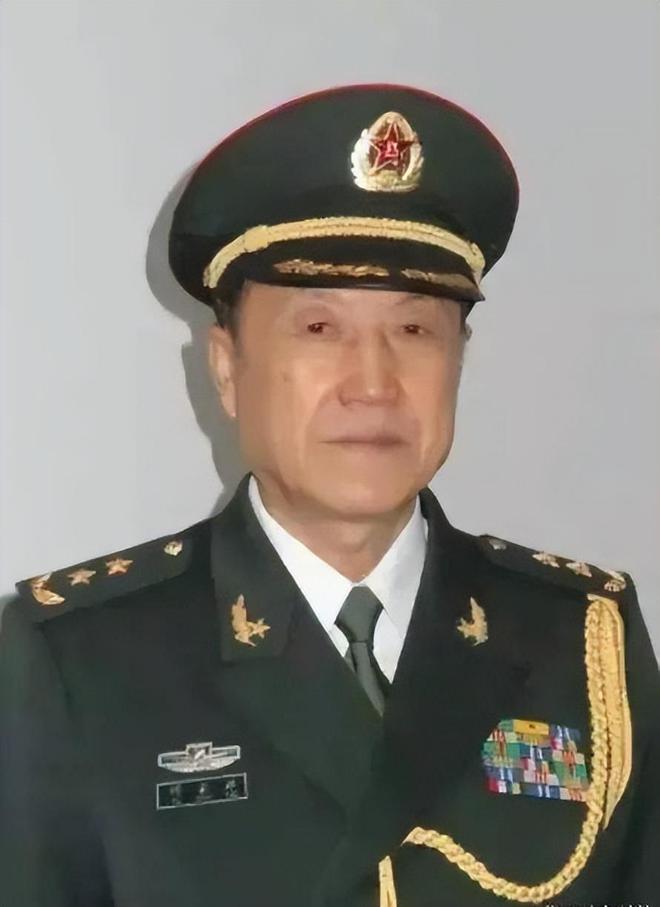 集团军副参谋长军衔，职责、荣誉与象征，集团军副参谋长，职责、荣誉与军衔的象征意义
