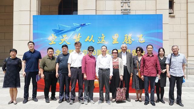 中国空军成立时间及其深远影响,中国空军成立及其深远影响概述