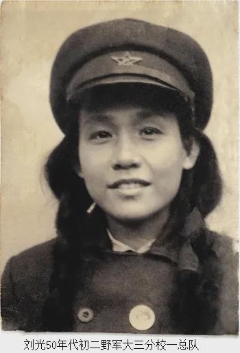 丁晓军将军的伴侣，一位值得尊敬的女性，丁晓军将军的伴侣，一位令人敬佩的女性