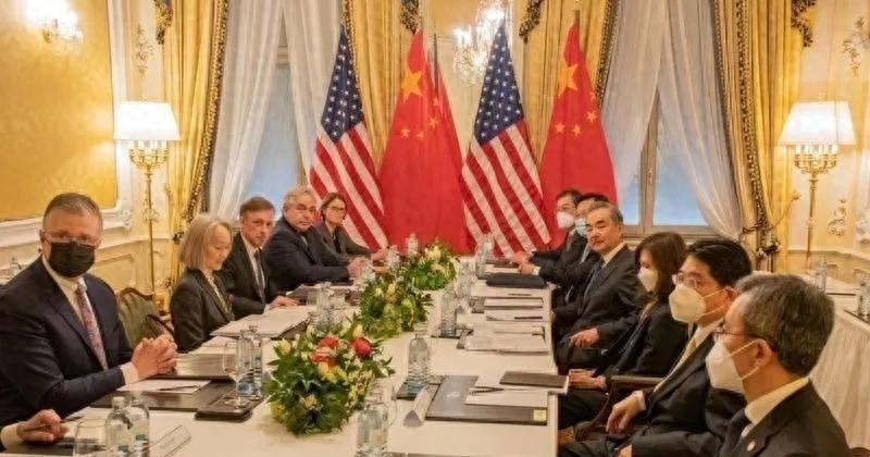 中美关系现状及走向，复杂多变中的新挑战与机遇，中美关系现状、挑战与机遇，复杂多变中的走向分析
