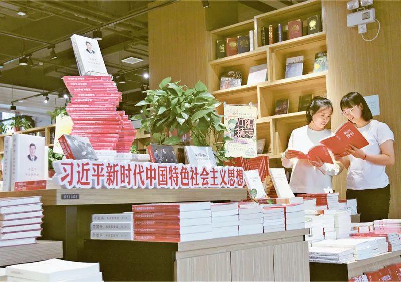 全军涨工资，激发官兵士气，推动国防现代化建设的步伐，全军涨薪提振士气，助推国防现代化建设阔步前行