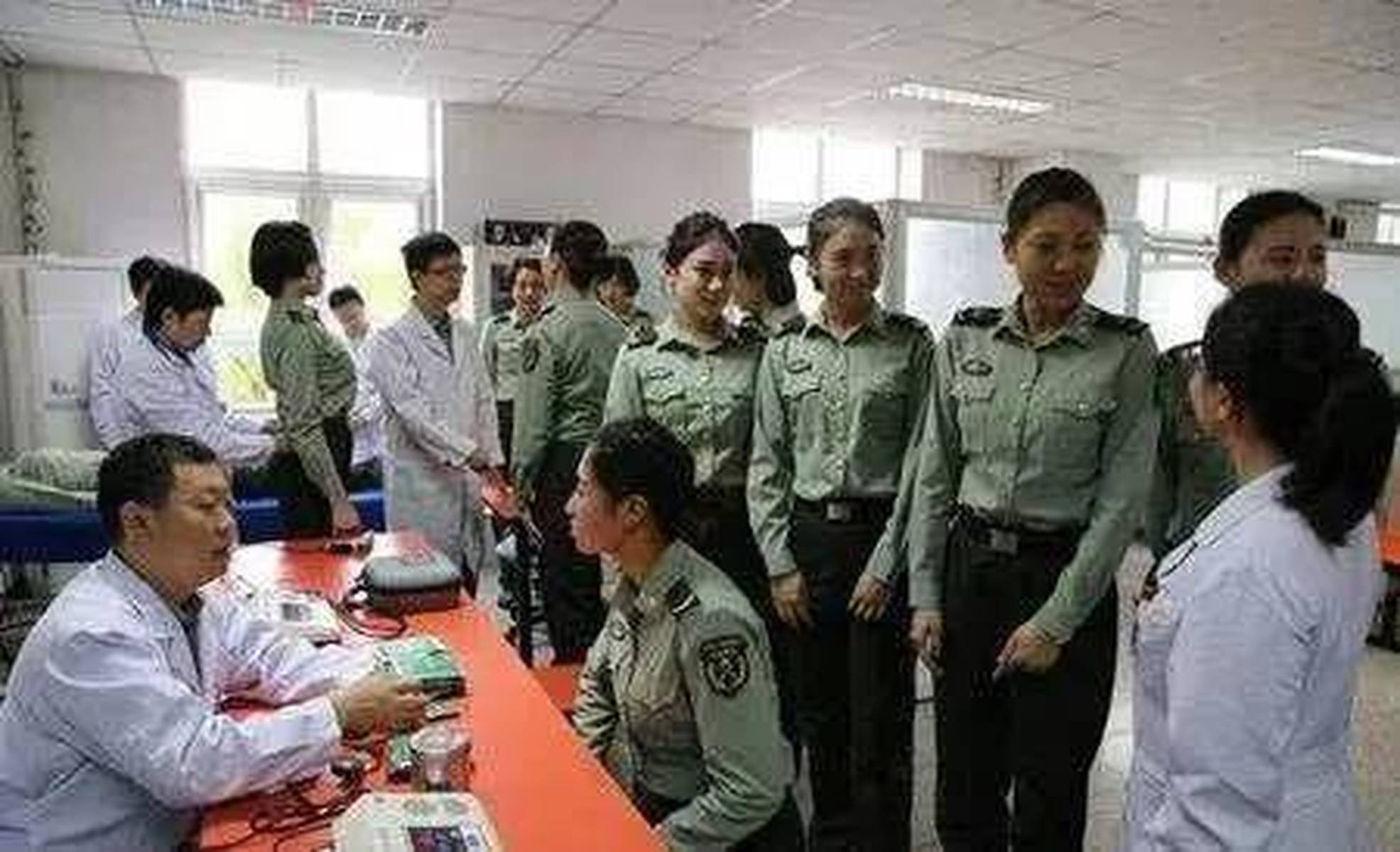 当兵体检中的裸检，究竟在检查什么？，揭秘当兵体检裸检内容，究竟在检查什么？