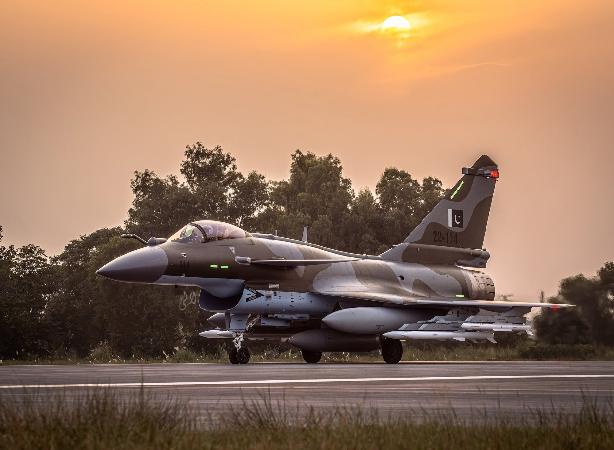 中巴军演与歼十C,展现军事合作的深度与实力,中巴军演与歼十C,军事合作的深度与实力展示