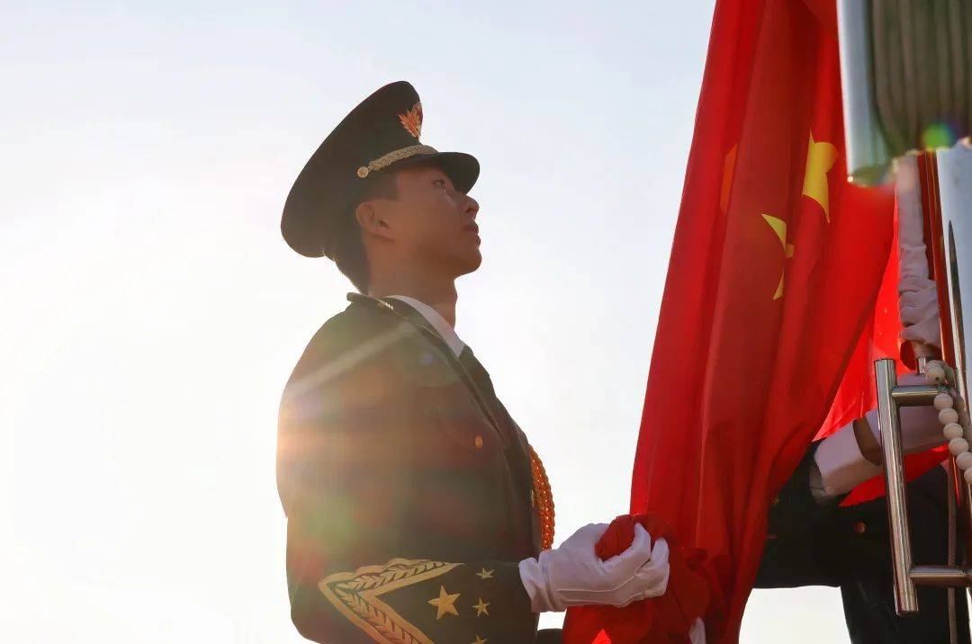 国旗护卫队个人总结，国旗护卫队个人工作总结，荣耀与责任同行