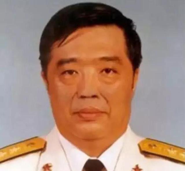 辽宁号航母正式交付海军时间，里程碑式的历史瞬间，辽宁号航母正式交付海军，里程碑式的瞬间，开启新篇章