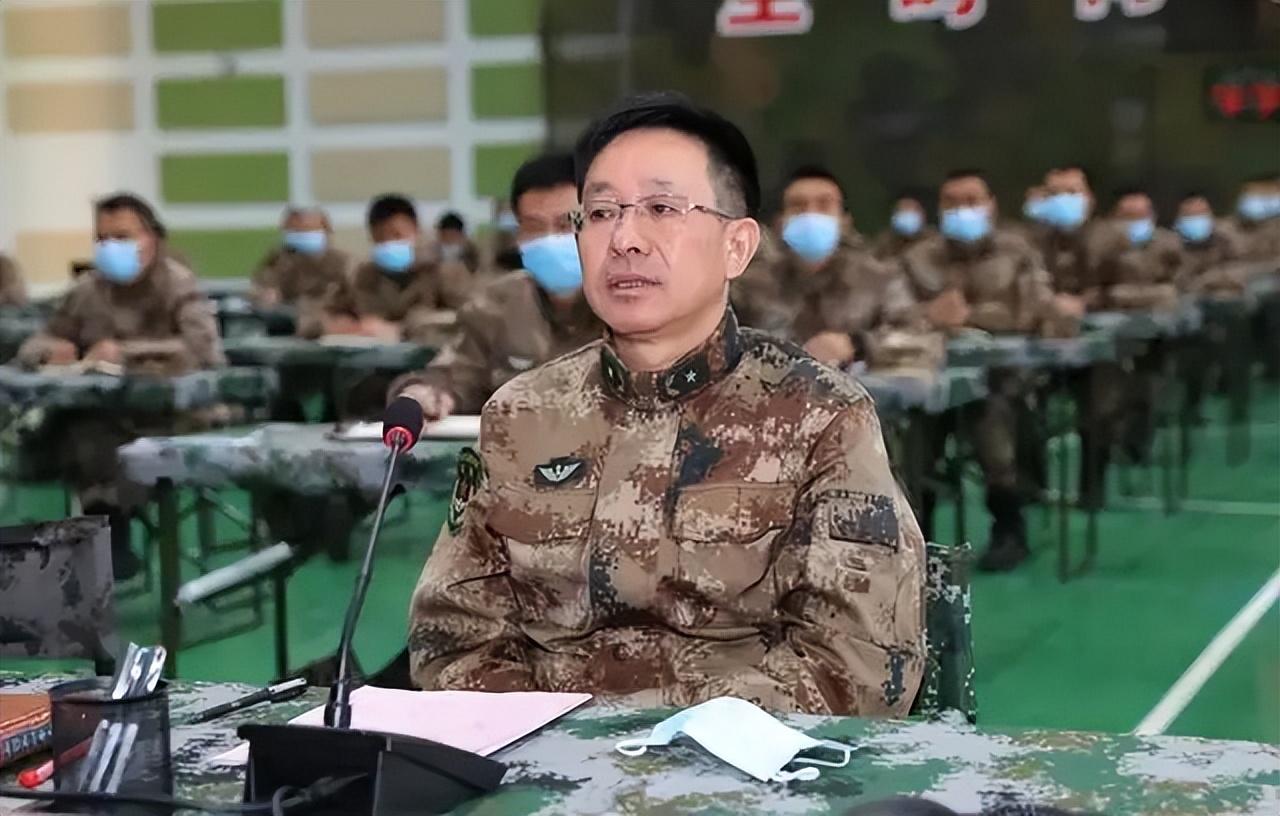 探究21集团军副参谋长的角色与职责，探究，21集团军副参谋长的角色与职责解析
