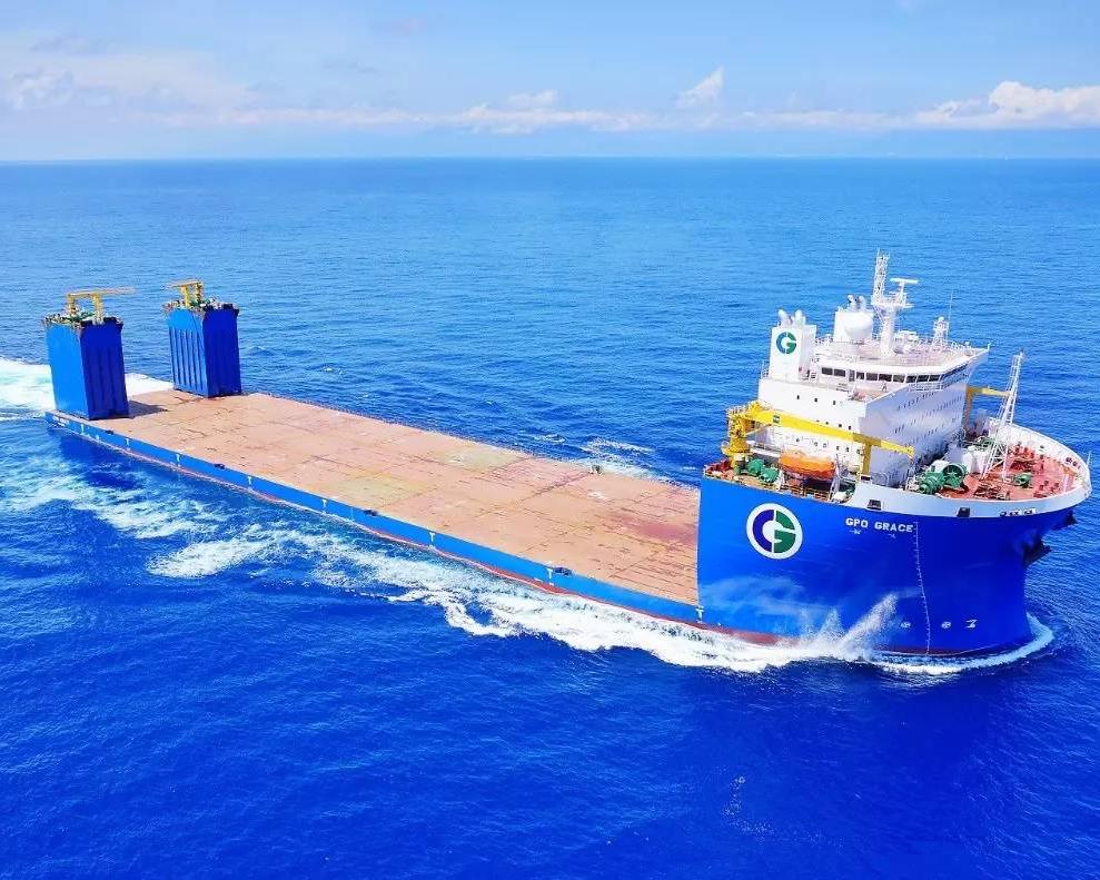 半潜船,大型设备的专业运输之选,半潜船,大型设备专业运输的优选方案