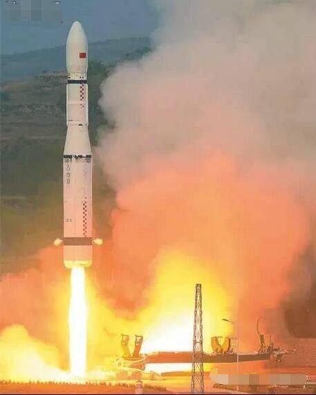长征六号一箭携二十星，中国航天的新里程碑，中国航天新里程碑，长征六号一箭携二十星创纪录发射