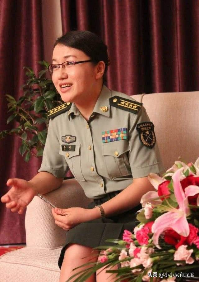国防大学李莉的照片，探索一位女军官的风采与影响力，国防大学李莉，女军官的风采与影响力展现