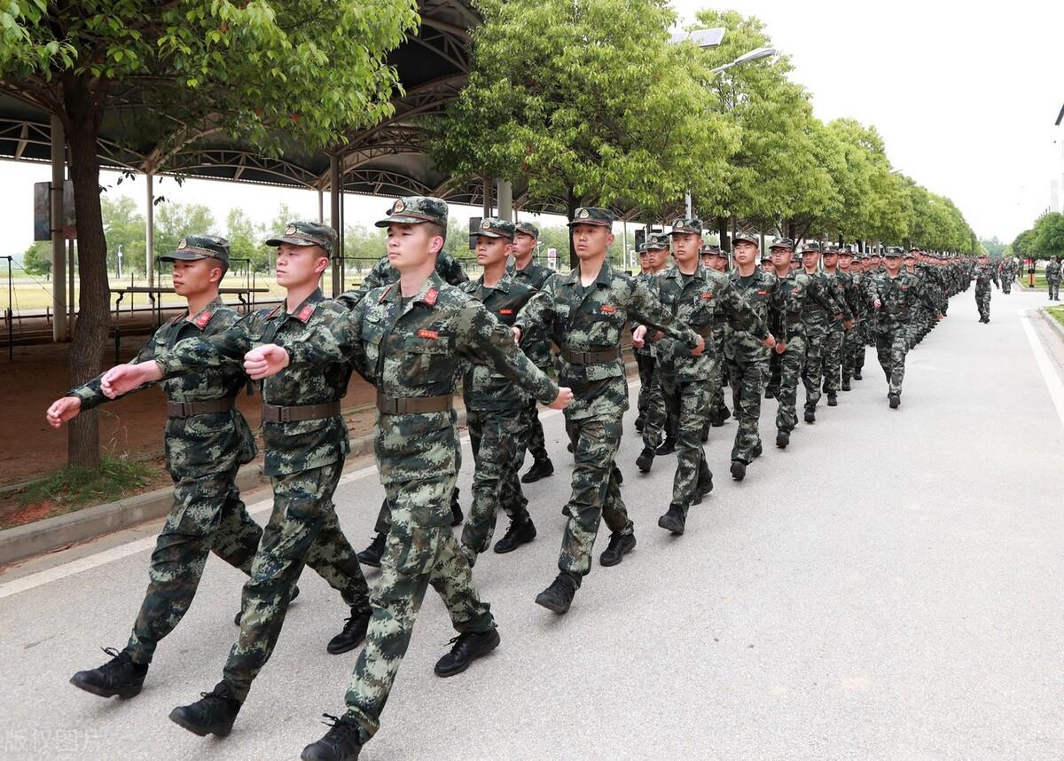 丁晓兵，忠诚卫士的简历与照片，丁晓兵，忠诚卫士的生平与风采