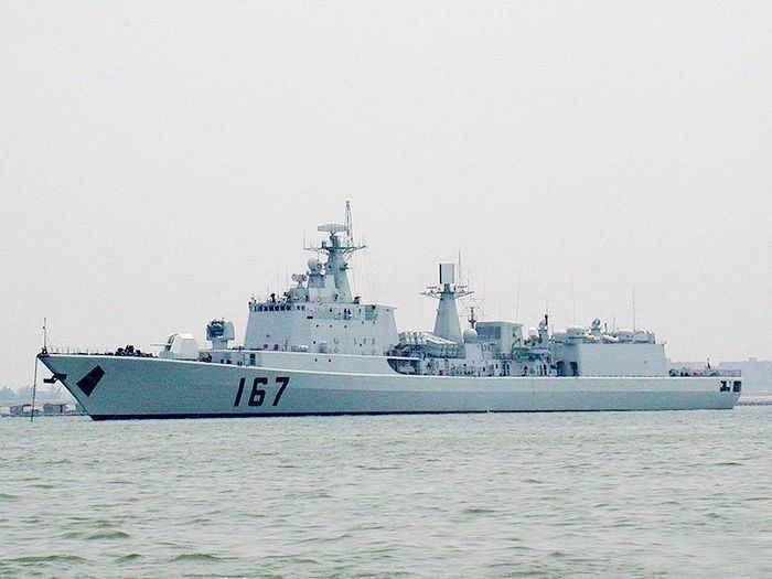 南海舰队834舰，守护海洋的钢铁长城，南海舰队834舰，钢铁长城守护海洋安全