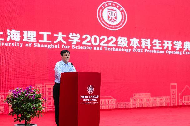 丁晓东，一位引领时代的杰出人物，丁晓东，时代引领者的杰出风采