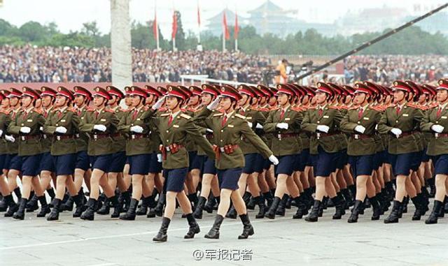 阅兵方阵中的璀璨明珠，女兵的风采，阅兵方阵中的璀璨明珠，女兵风采展露无遗
