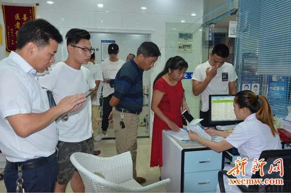 近视能否报考军校，解析与探讨，近视患者报考军校的解析与探讨