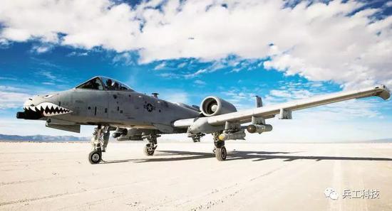 揭秘A-10攻击机的驱动系统,如何驱动这款强大的攻击机,揭秘A-10攻击机的驱动系统,强大攻击力的背后科技解析