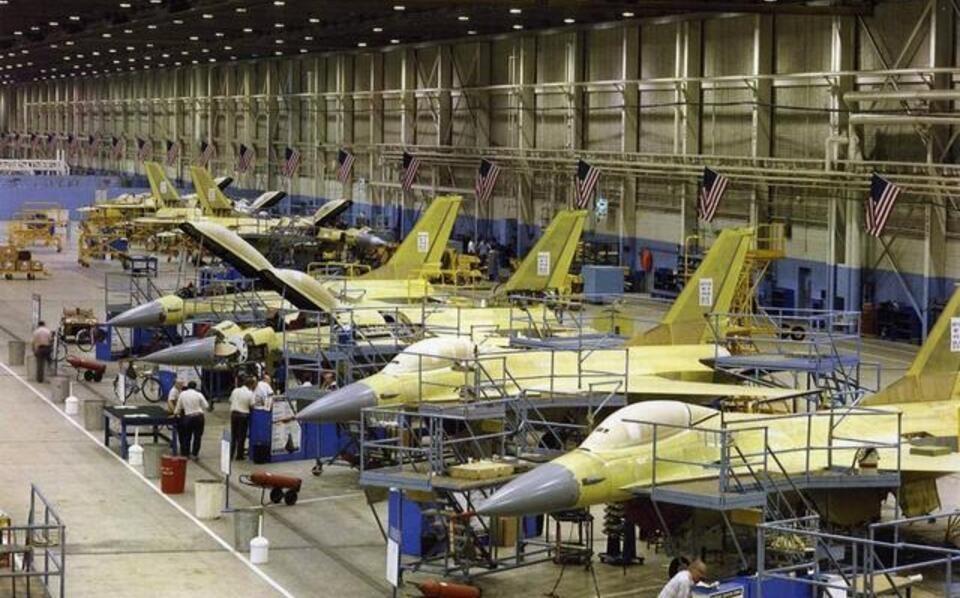 揭秘F-16战斗机的起源与国家归属,揭秘F-16战斗机的起源与国家分布