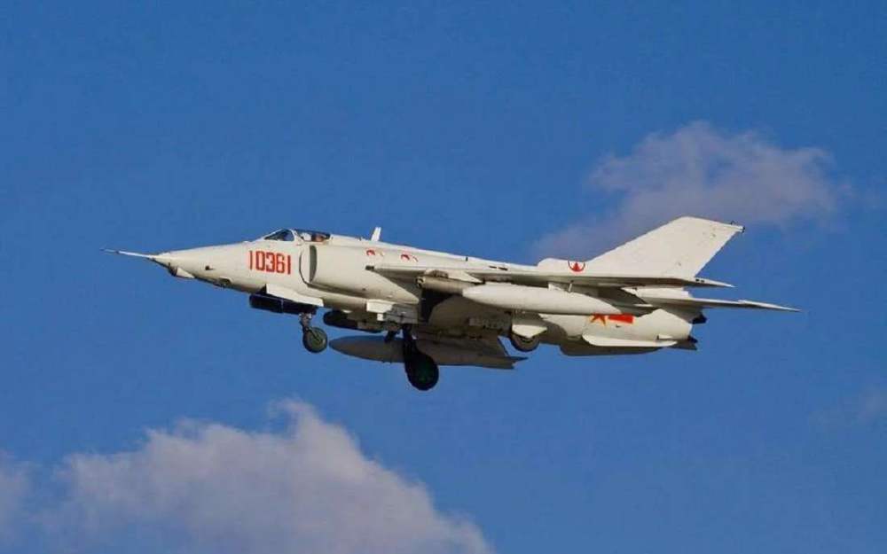 强5攻击机挂载武器,空中力量的锐利之剑,强5攻击机挂载武器,空中力量的锐利之剑展示