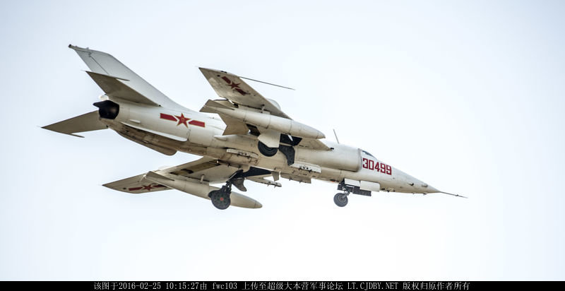强5攻击机挂载武器,空中力量的锐利之剑,强5攻击机挂载武器,空中力量的锐利之剑展示