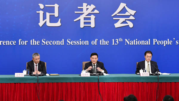 新闻发布会文字实录，揭示背后的故事，揭秘新闻发布会背后的故事实录