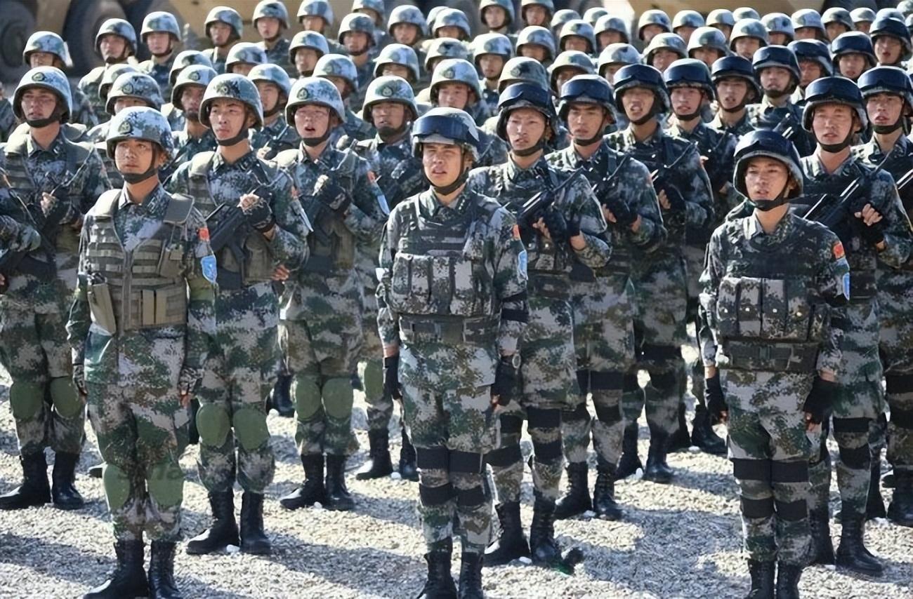 歼-10C与F-22,究竟谁更厉害?,歼-10C与F-22对决,谁更胜一筹?