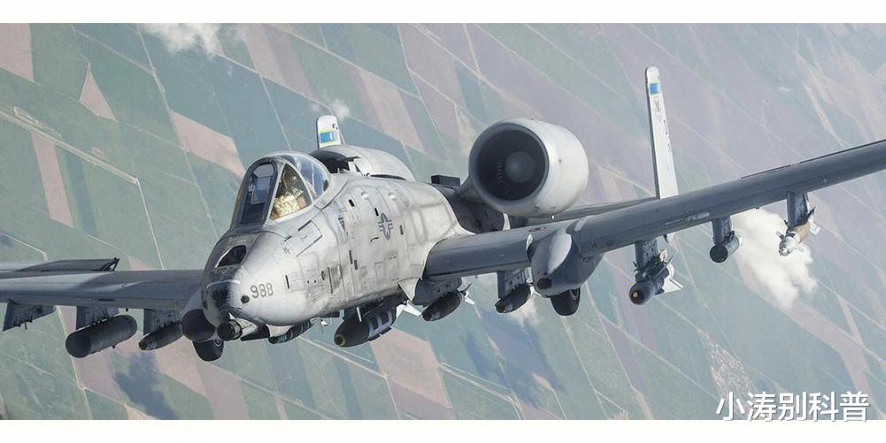A-10攻击机的发动机布局利弊分析，A-10攻击机发动机布局优劣势解析