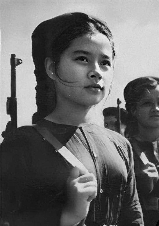 越南抓中国女兵，历史与现实的纠葛，越南抓中国女兵，历史纠葛与现实冲突