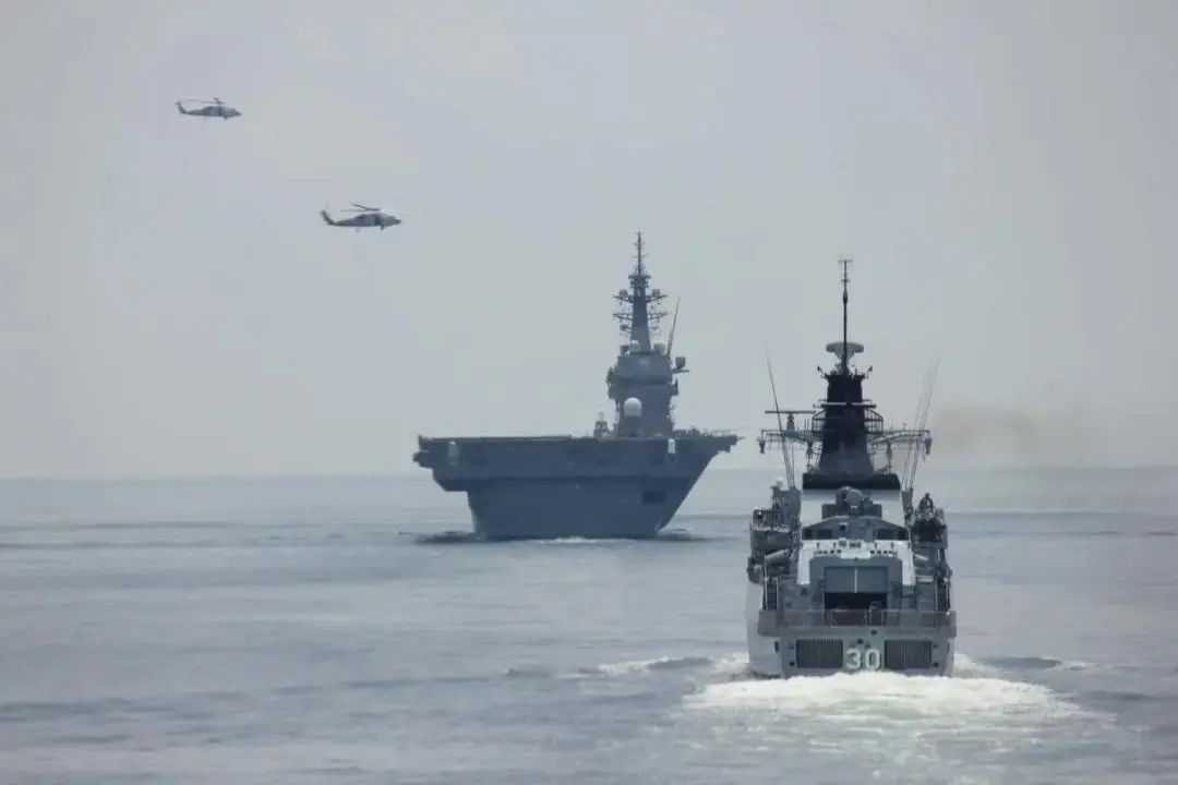 日本宣布航母强闯中俄军演，地区安全的微妙变化，日本航母强闯中俄军演，地区安全局势微妙变化之际的紧张态势