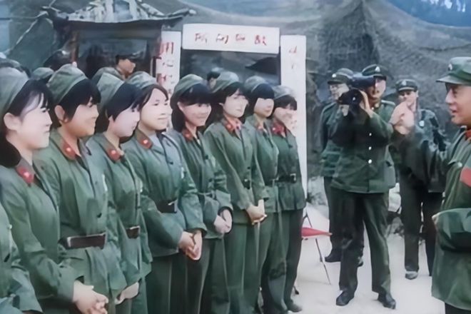 中国女兵照片动漫，展现英勇形象与独特魅力，中国女兵动漫形象，英勇与魅力的完美展现