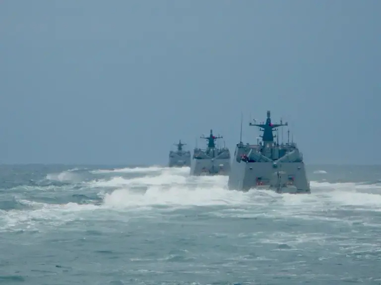中国海军第38批护航任务，揭秘131舰的护航之旅，中国海军第38批护航任务揭秘，131舰的壮丽护航之旅