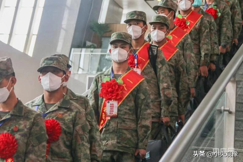 肖思远父母享受的待遇，一份深沉的爱与尊重，肖思远父母享受的待遇，爱与尊重的体现