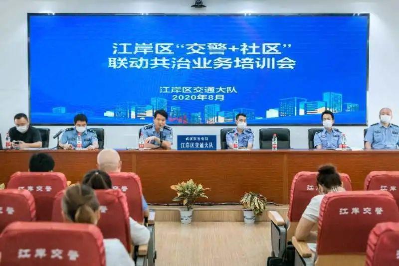 联勤保障中心咨询电话，架起服务桥梁，实现高效保障，联勤保障中心服务热线，高效保障，服务桥梁，实现无缝对接。