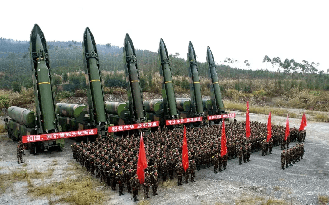 火箭兵与战略支援部队，深度解析两者优劣与特点，火箭兵与战略支援部队深度解析，优劣与特点对比