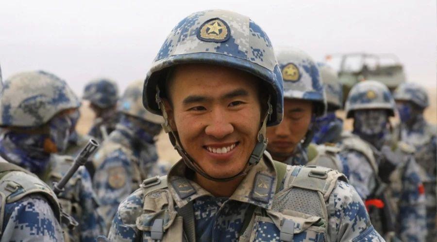 当空降兵有前途吗？深度探讨空降兵的职业发展与价值，深度探讨，空降兵的职业发展前景与价值