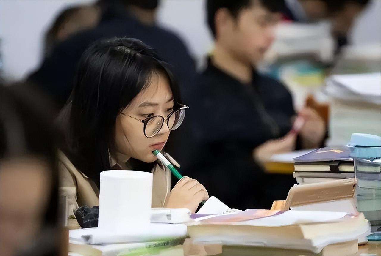 报考军校政审条件详解，报考军校政审条件全面解析