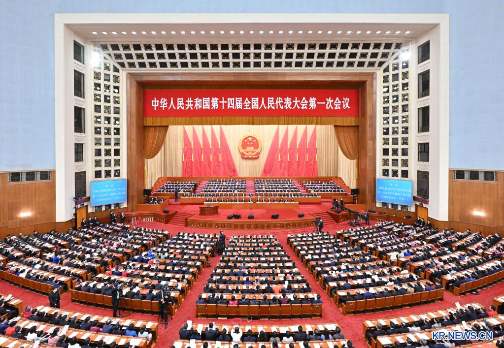 王中王、肖一特与中央视，聚焦中国媒体与文化的多维视角，聚焦中国媒体与文化，多维视角下的王中王、肖一特与中央视观察
