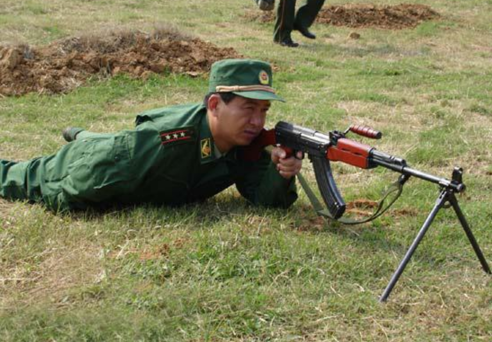 丁晓兵军衔，一位英勇将领的荣耀之路，丁晓兵军衔，英勇将领的荣耀之路揭秘