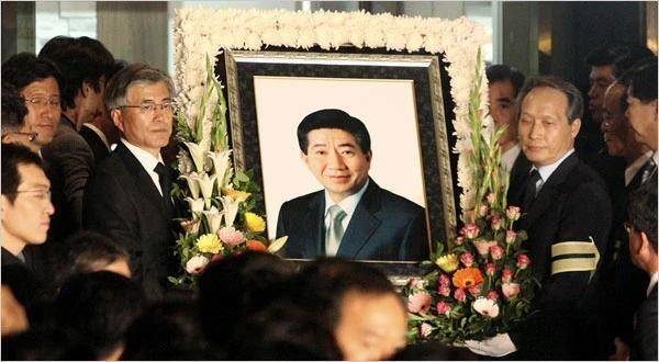 卢武铉与文在寅，两位韩国政坛巨人的故事，卢武铉与文在寅，韩国政坛巨人的传奇故事