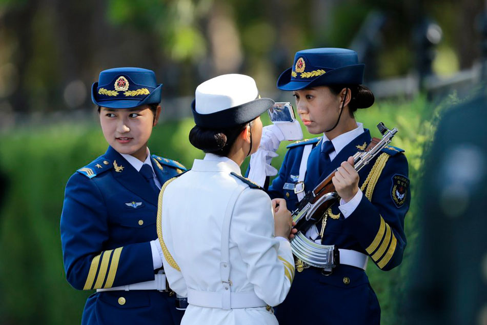 中国人民解放军女兵仪仗队，展现新时代巾帼英雄风采，中国人民解放军女兵仪仗队，新时代巾帼英雄的风采展示