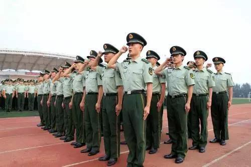 国防生到部队后的待遇，挑战与机遇并存，国防生到部队后的待遇，机遇与挑战并存