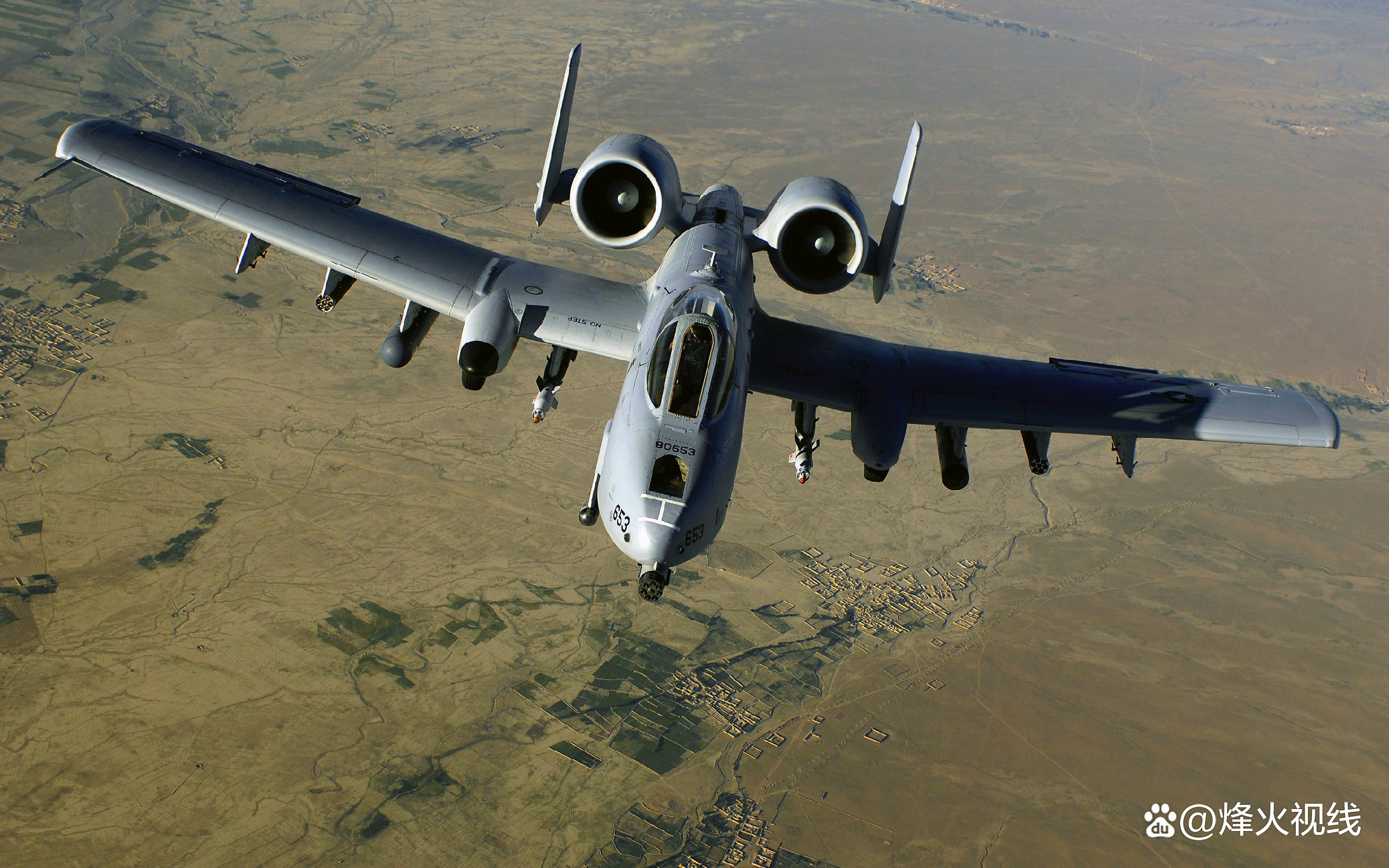 A-10疣猪攻击机折纸教程，A-10疣猪攻击机折纸教程，一步步教你折纸战机