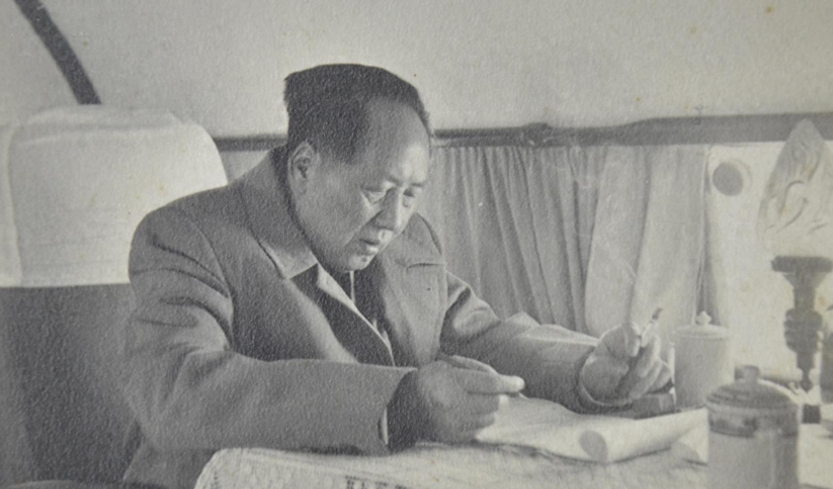 历史与传奇的交融（或历史传奇交融）