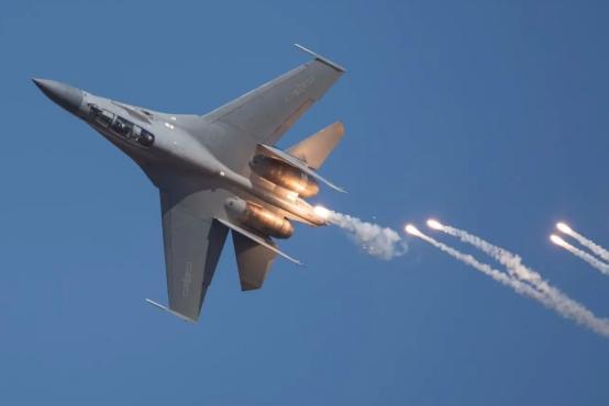 歼16战斗机美图赏析,歼16战斗机美图赏析,展现空中霸主风采