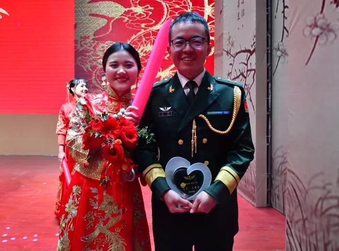 刘金沂的伴侣，一位值得尊敬的女性，刘金沂的伴侣，令人敬佩的伴侣形象