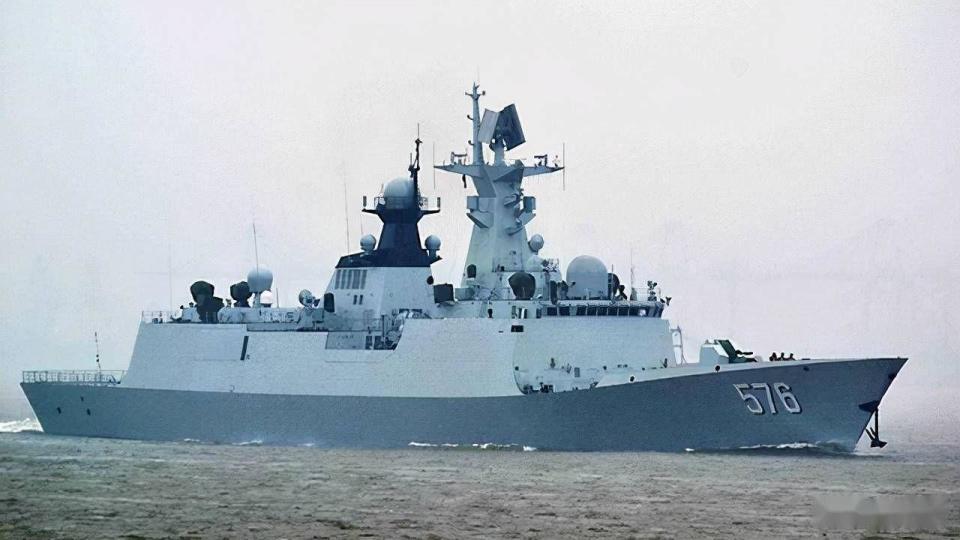 关于中国海军护卫舰的探讨——以054护卫舰的吨位为例，中国海军护卫舰研究，以054护卫舰吨位为例探讨其发展之路